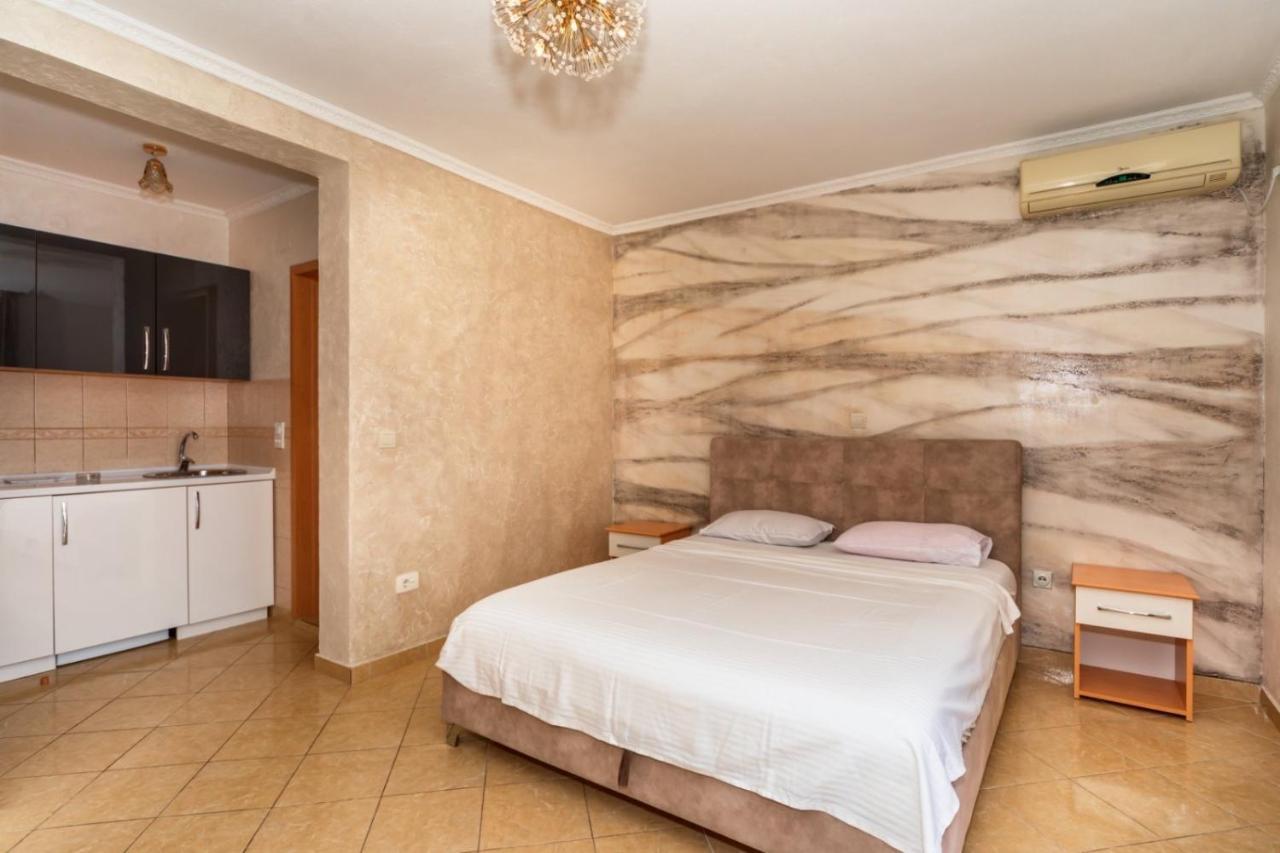 Ani Apartmani Dobra Voda Eksteriør bilde