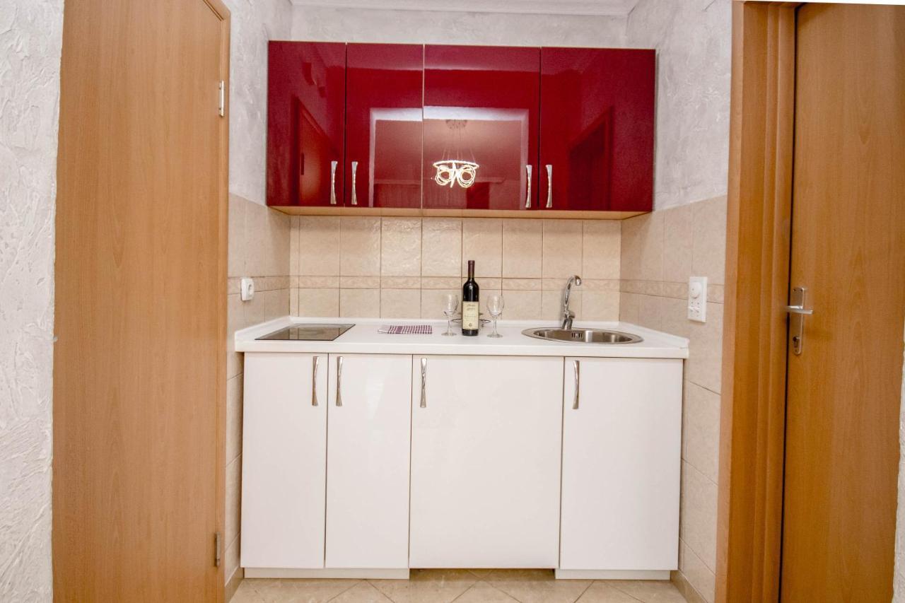 Ani Apartmani Dobra Voda Eksteriør bilde